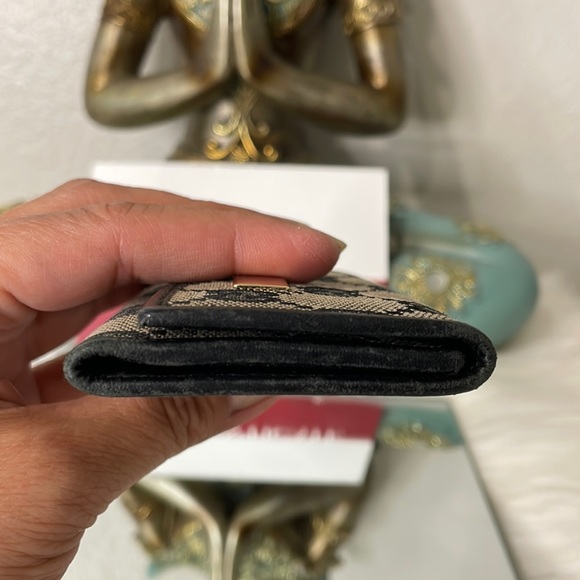 (MT145) Authentic Guccid Keyholder - Picture 9 of 10